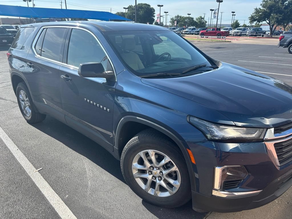 Used 2022 Chevrolet Traverse LS