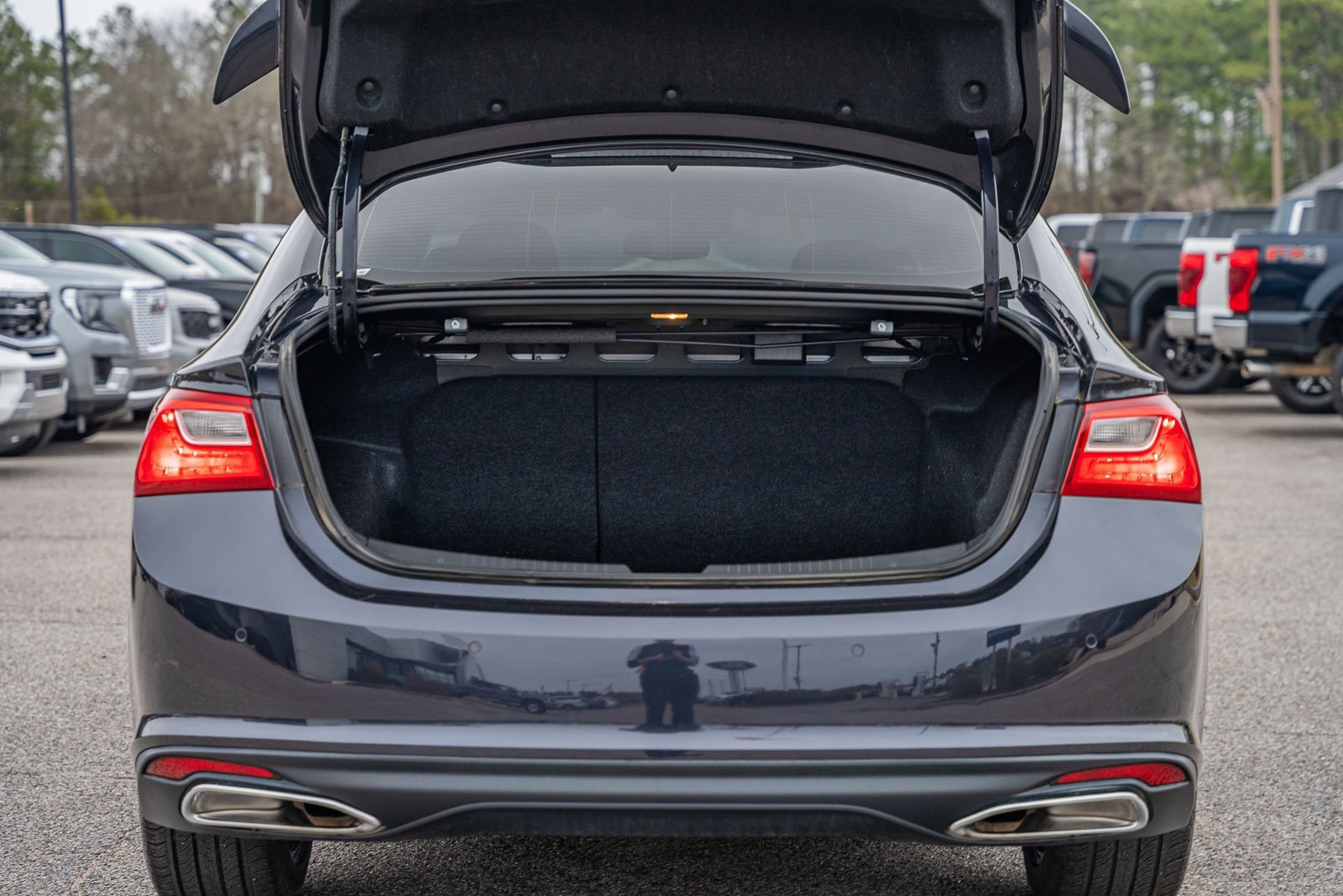 Used 2022 Chevrolet Malibu RS image 20