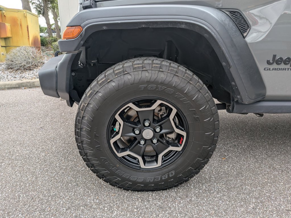 Used 2020 Jeep Gladiator Sport w/ Quick Order Package 24S AWD/4WD image 38