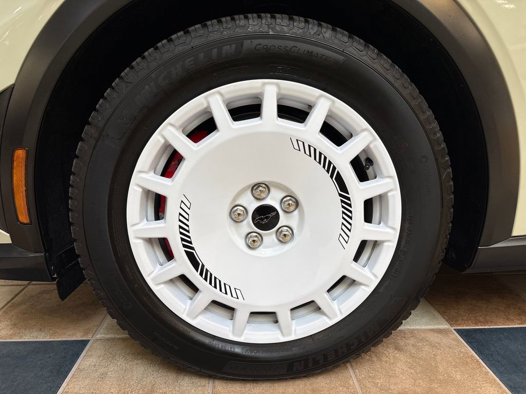 Certified 2025 Ford Mustang Mach-E GT image 15