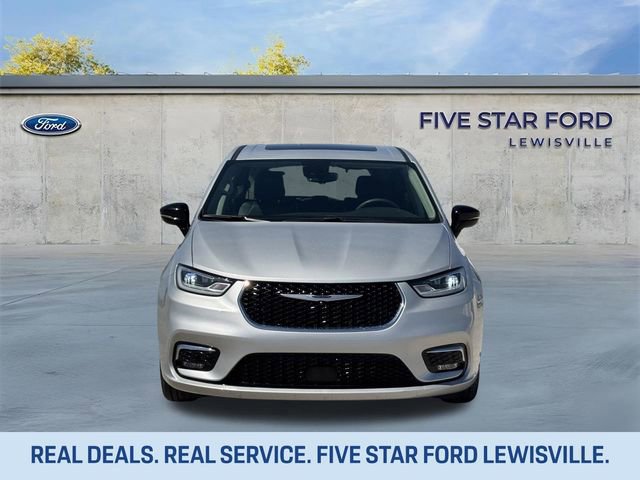 Used 2024 Chrysler Pacifica Limited image 7