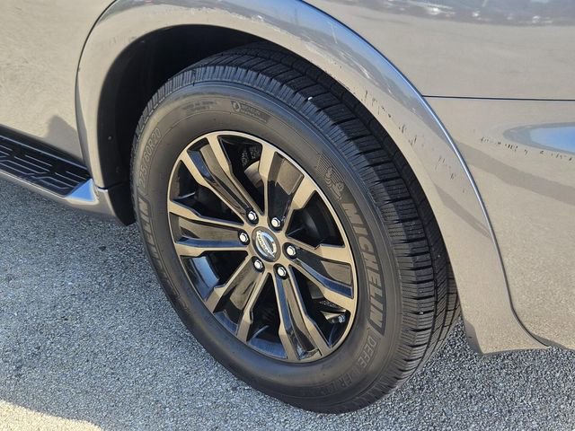 Used 2019 Nissan Armada Platinum w/ Captain's Chairs Package RWD image 8