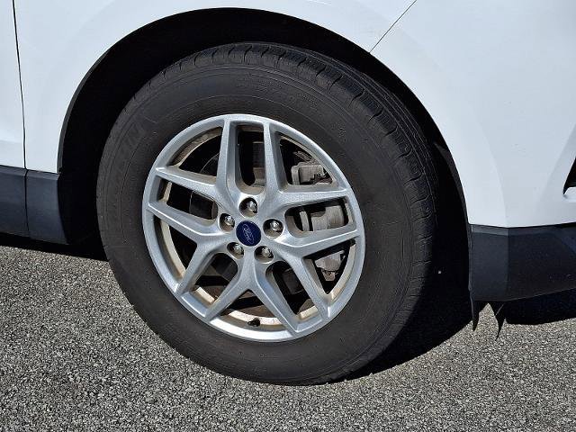 Certified 2022 Ford Edge SE image 7