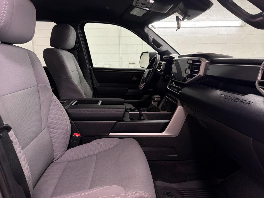 Used 2025 Toyota Tundra SR5 AWD/4WD image 28
