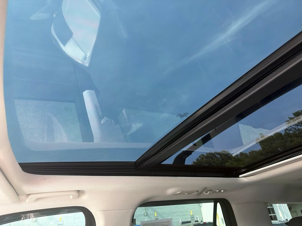 Certified 2025 Ford Expedition Active AWD/4WD image 26