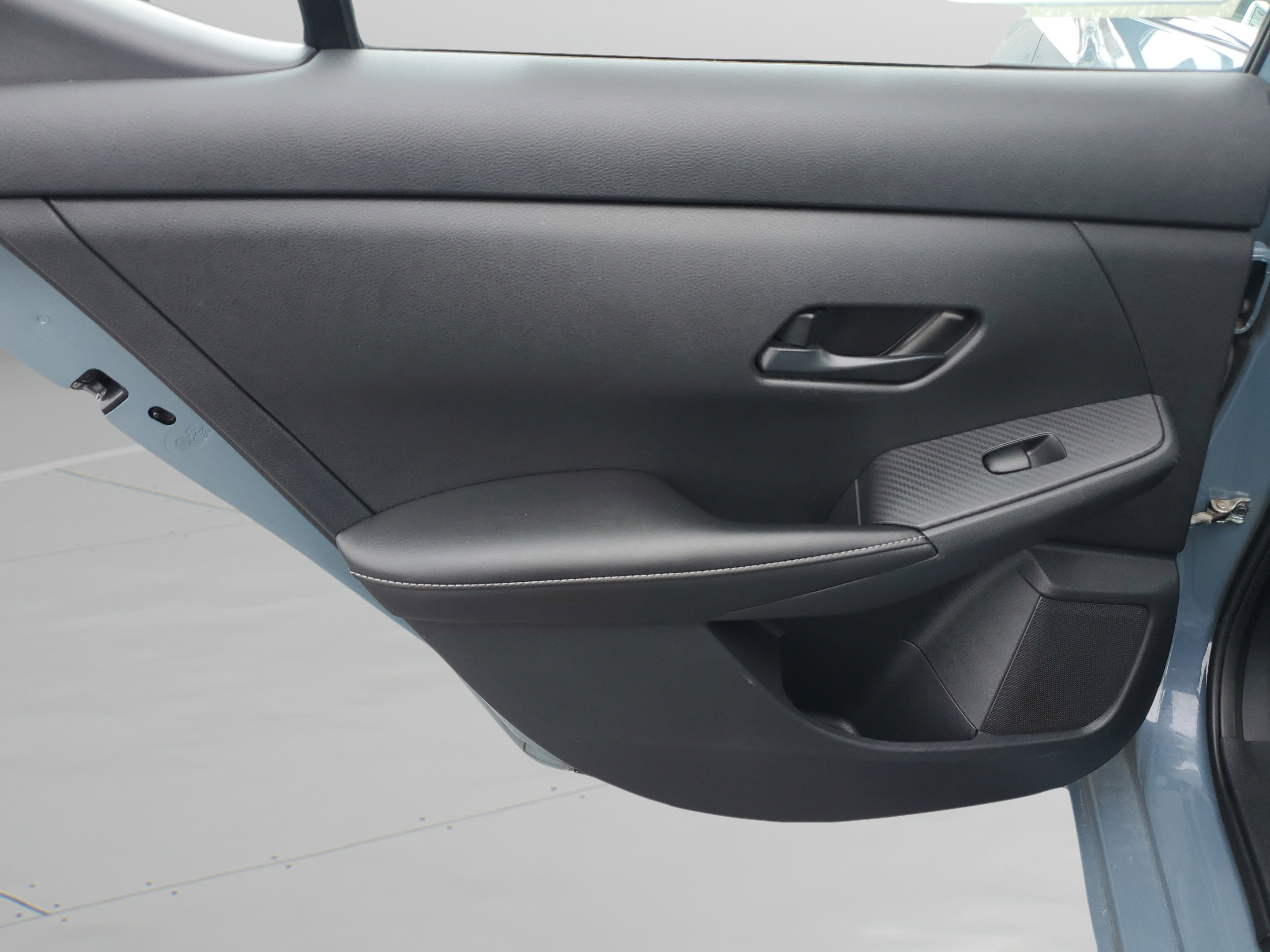 Used 2024 Nissan Sentra SV FWD image 13