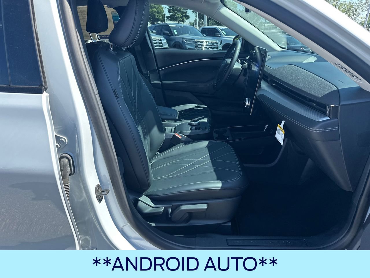 Certified 2022 Ford Mustang Mach-E Select w/ Comfort/Technology Package RWD image 15