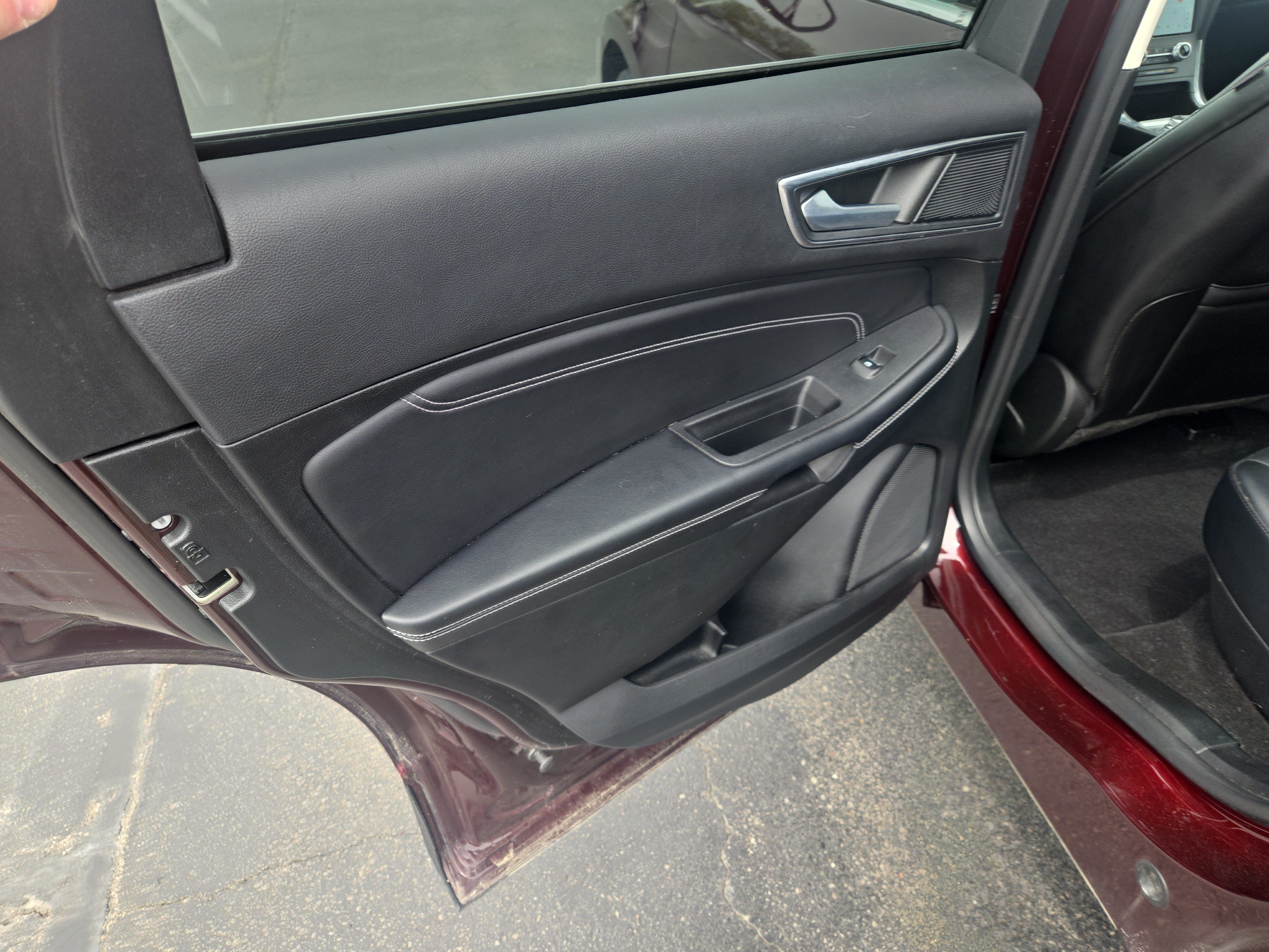 Certified 2023 Ford Edge Titanium AWD/4WD image 13