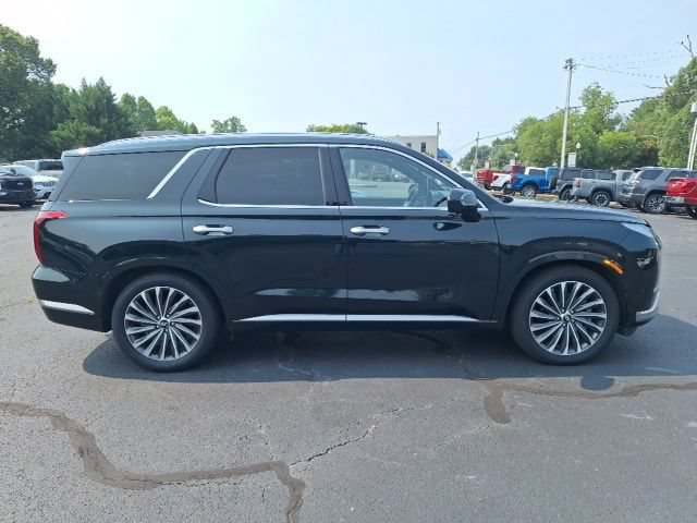 Used 2023 Hyundai Palisade Calligraphy w/ Cargo Package AWD/4WD image 2