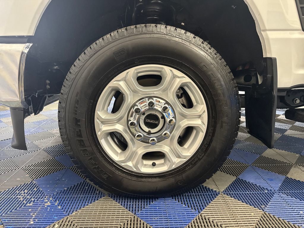 Certified 2025 Ford F350 XLT AWD/4WD image 24