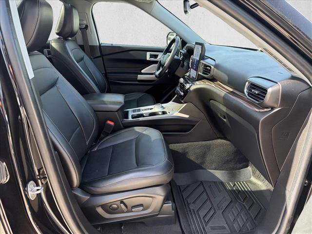 Certified 2023 Ford Explorer Limited w/ Limited Technology Package RWD image 26
