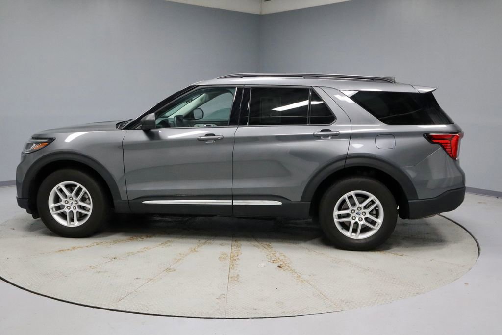 Certified 2025 Ford Explorer Active AWD/4WD image 8