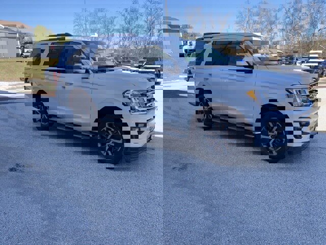 Certified 2020 Ford Expedition XLT w/ Equipment Group 202A image 14