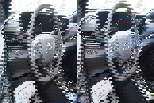 Used 2025 Buick Envista Sport Touring w/ Convenience I Package FWD image 16