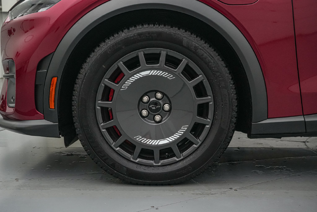 Certified 2025 Ford Mustang Mach-E GT AWD/4WD image 10