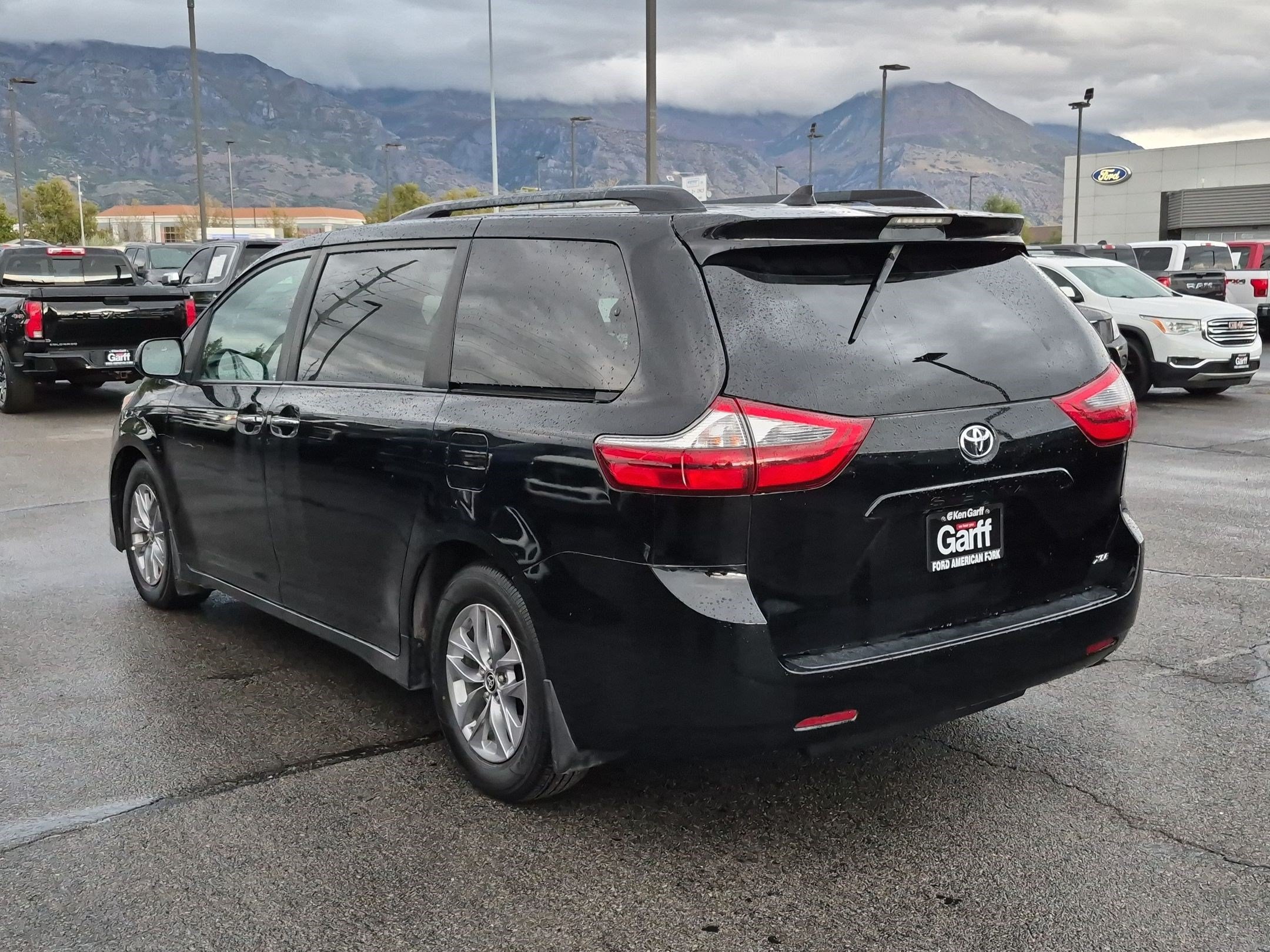 Used 2020 Toyota Sienna XLE FWD image 9