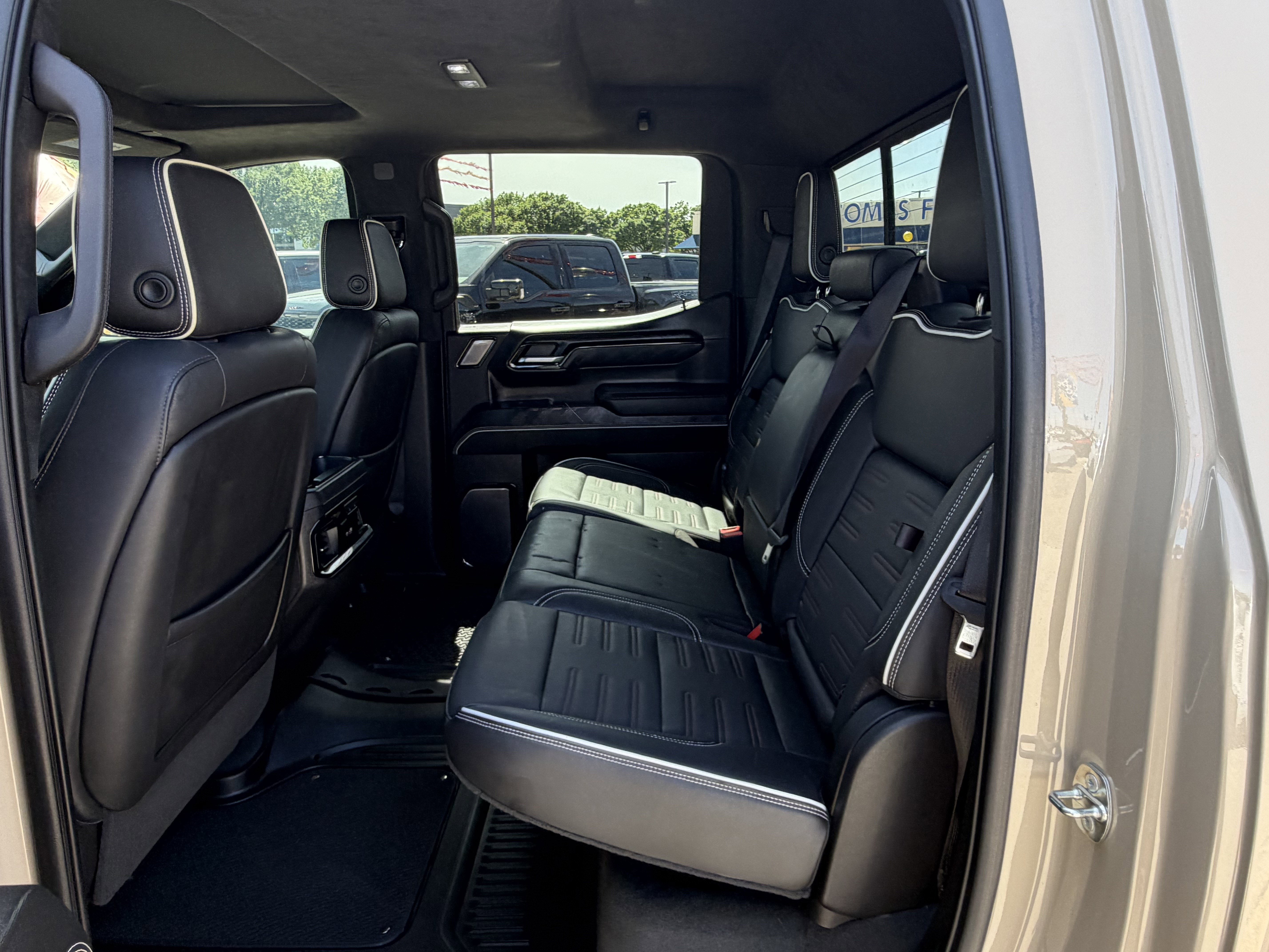 Used 2023 GMC Sierra 1500 AT4X AWD/4WD image 13
