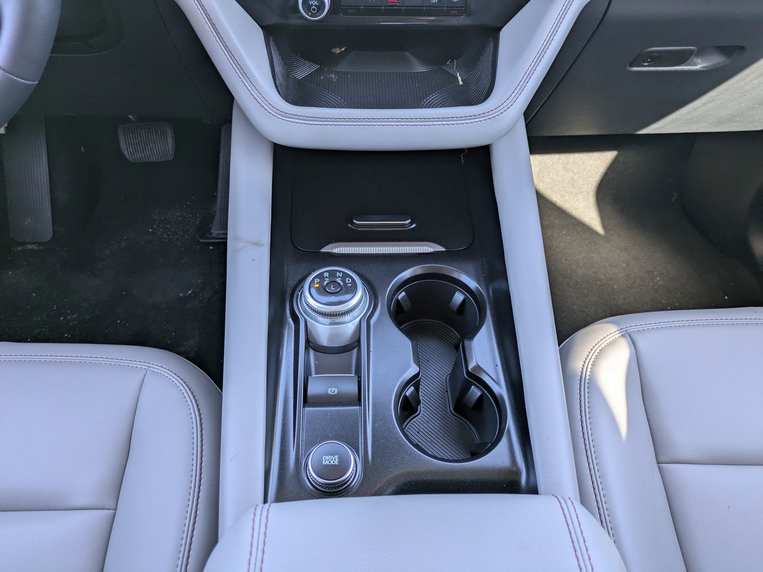 Certified 2025 Ford Explorer Active w/ Active Comfort Package image 18