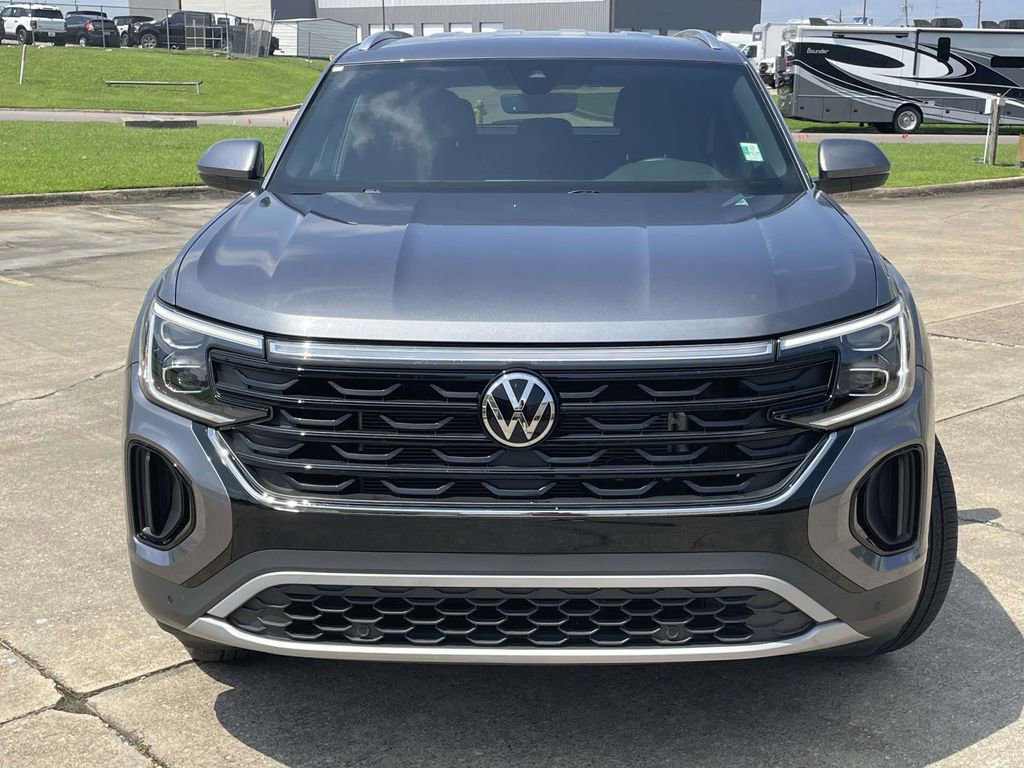 Used 2024 Volkswagen Atlas Cross Sport SE FWD image 8