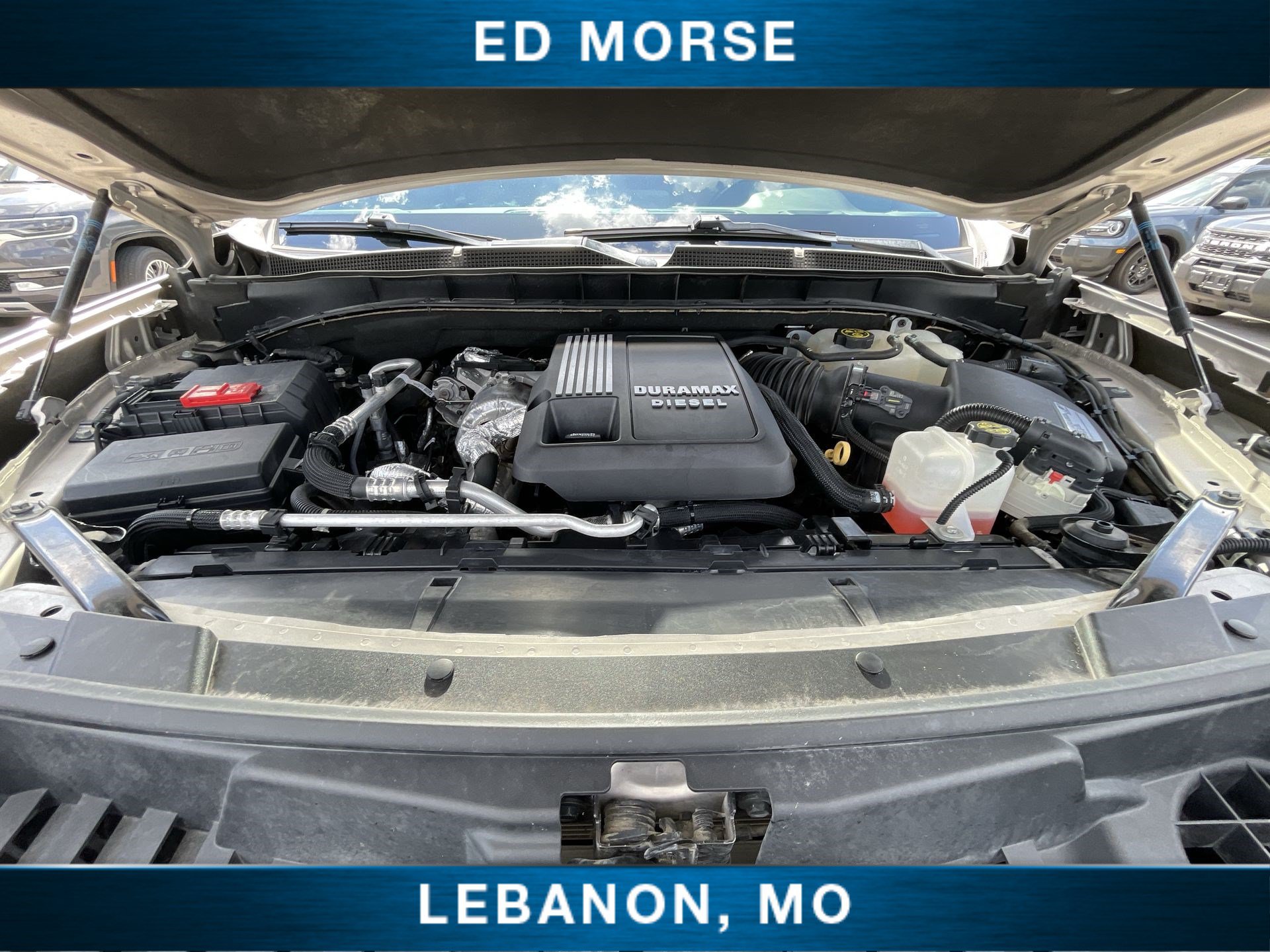 Used 2021 Chevrolet Suburban LT w/ LT Signature Plus Package AWD/4WD image 29