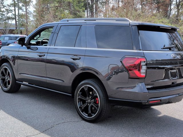 Certified 2024 Ford Expedition Limited image 3