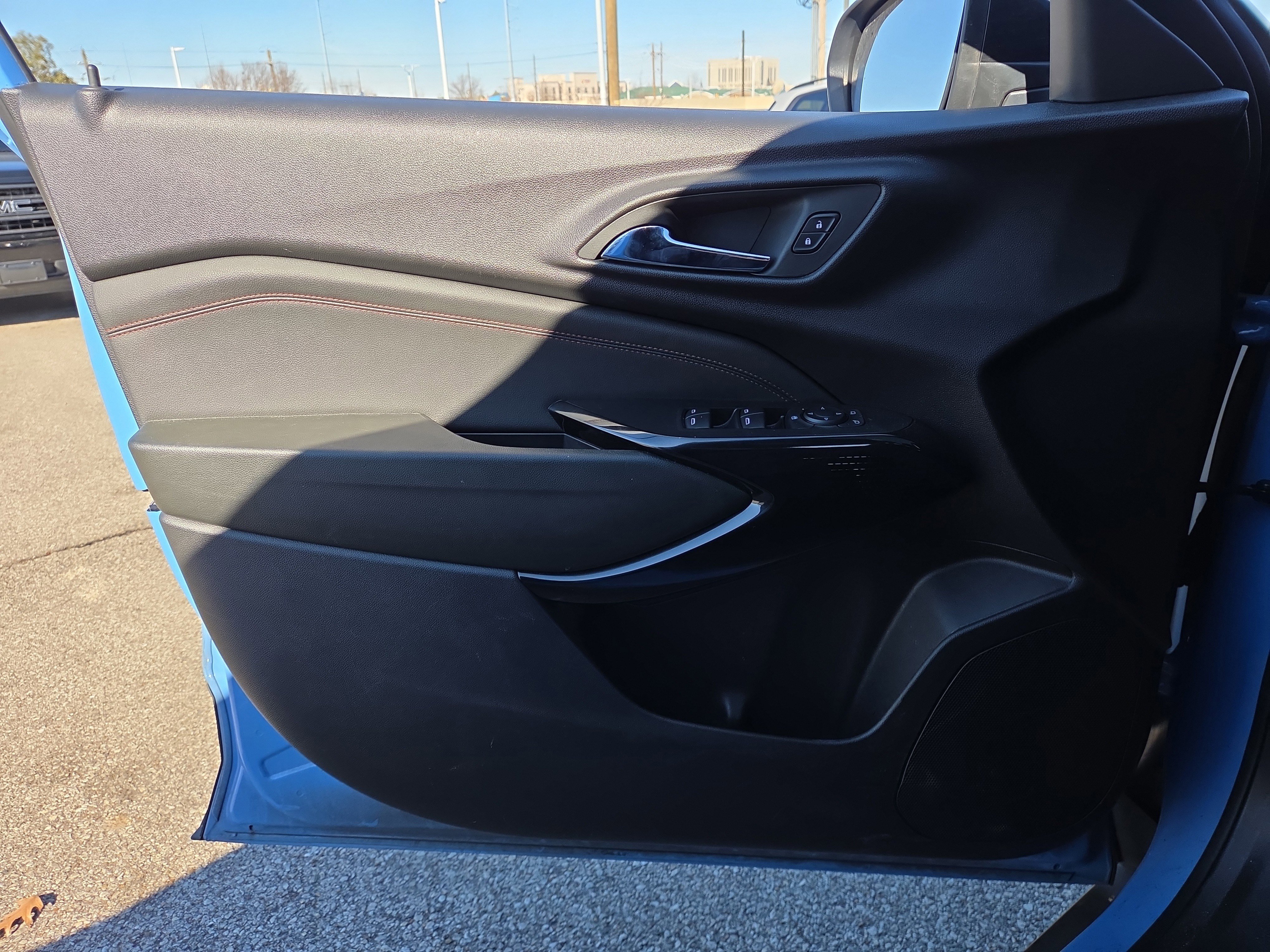 Used 2024 Chevrolet Trax RS w/ Driver Confidence Package FWD image 17