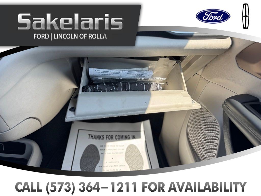 Used 2023 Chrysler Voyager LX FWD image 31