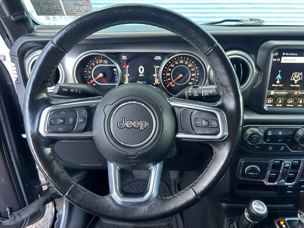 Used 2018 Jeep Wrangler Unlimited Sahara AWD/4WD image 17