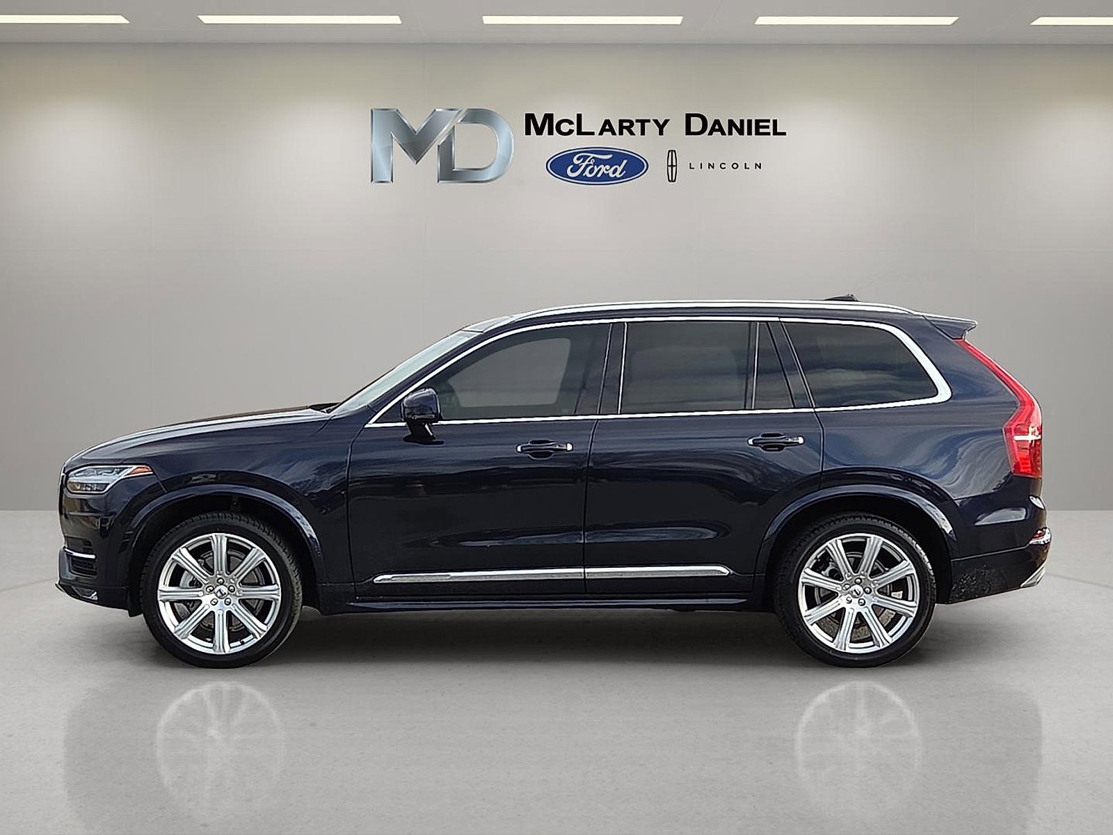 Used 2019 Volvo XC90 T6 Inscription w/ Protection Package Premier image 3