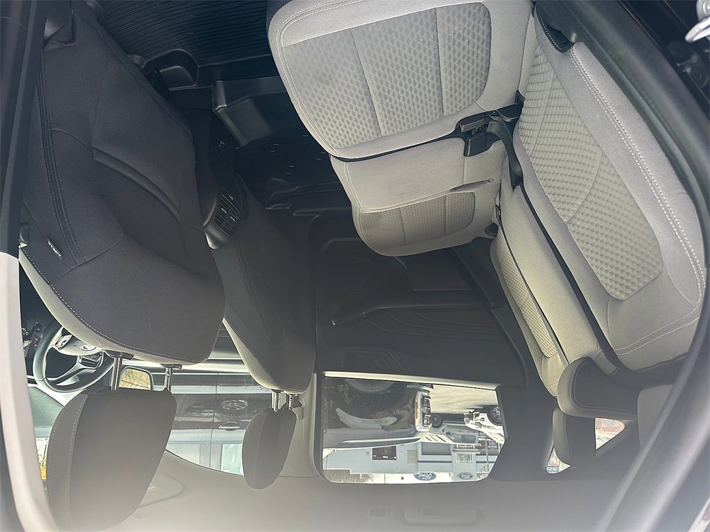 Certified 2022 Ford Escape SE w/ Cold Weather Package image 9