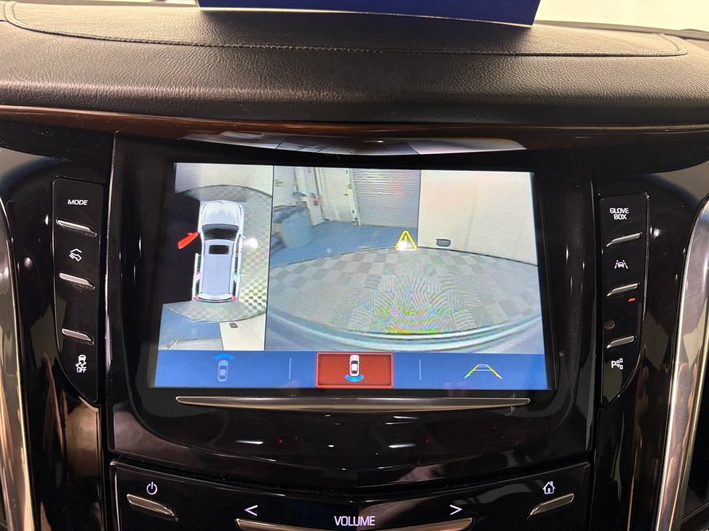 Used 2018 Cadillac Escalade Premium Luxury AWD/4WD image 18