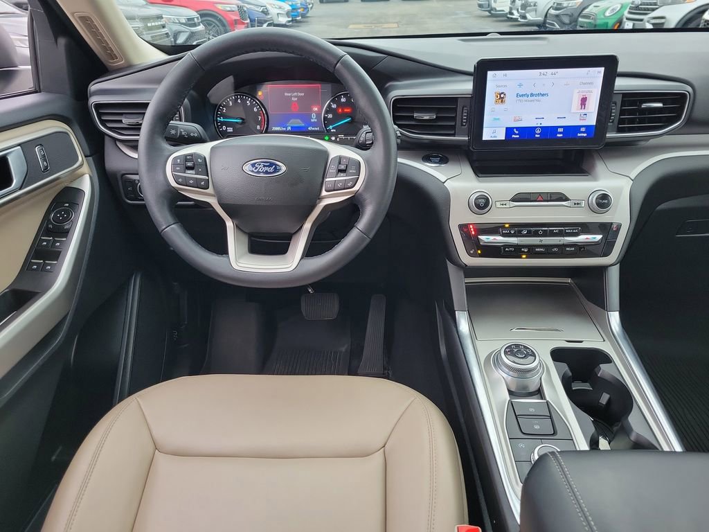 Certified 2023 Ford Explorer XLT w/ Equipment Group 202A image 12