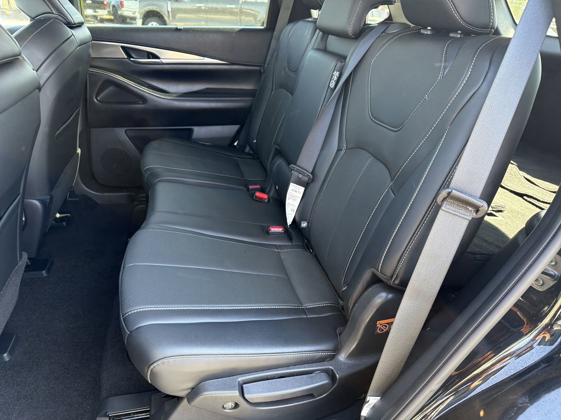 Used 2023 INFINITI QX60 Luxe w/ Cargo Package FWD image 30