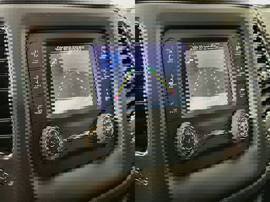 Used 2018 Jeep Compass Latitude image 27