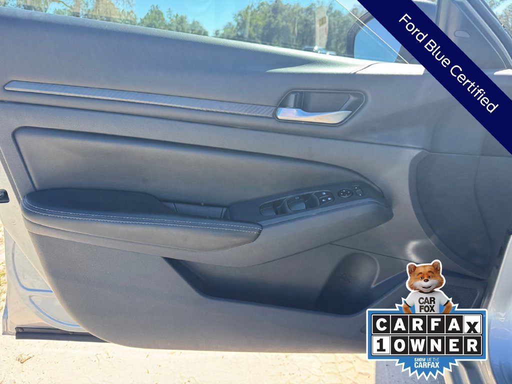 Used 2025 Nissan Altima 2.5 SV FWD image 33