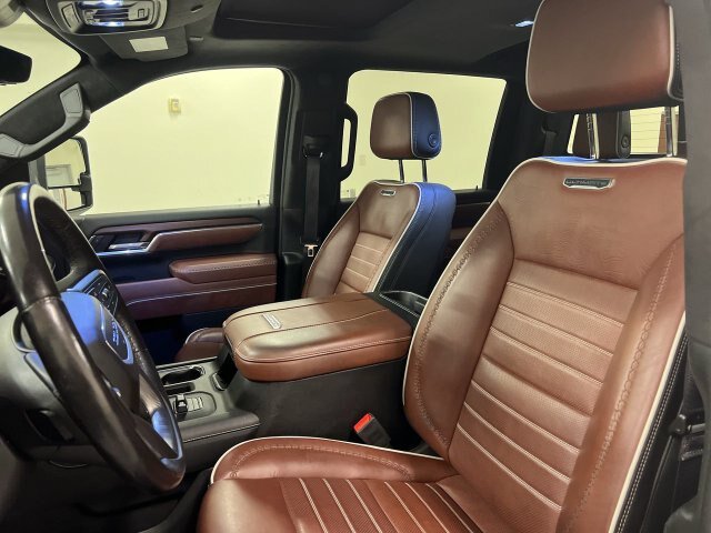 Used 2025 GMC Sierra 2500 Denali Ultimate AWD/4WD image 8