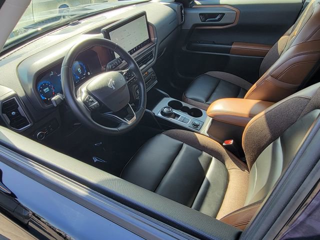 Certified 2025 Ford Bronco Sport Outer Banks w/ Outer Banks Tech Package+ AWD/4WD image 3