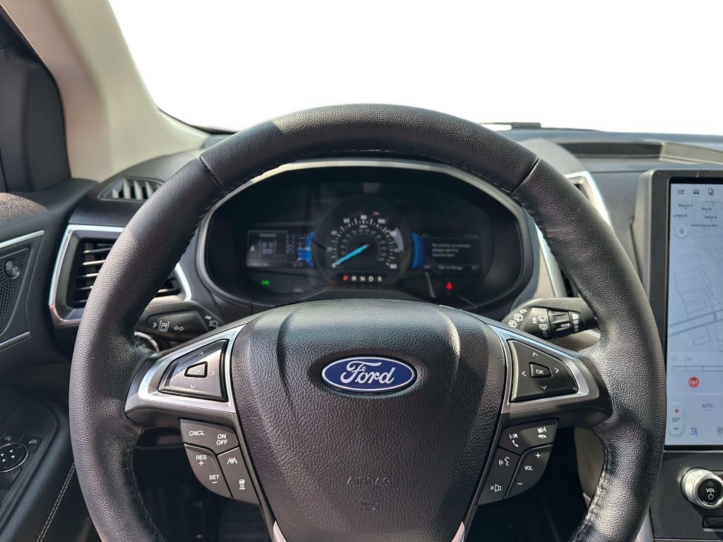 Certified 2024 Ford Edge Titanium w/ Equipment Group 301A AWD/4WD image 18