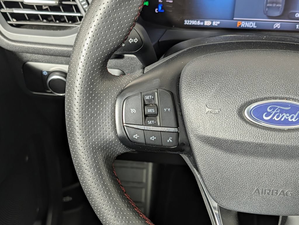 Certified 2025 Ford Escape ST-Line FWD image 19