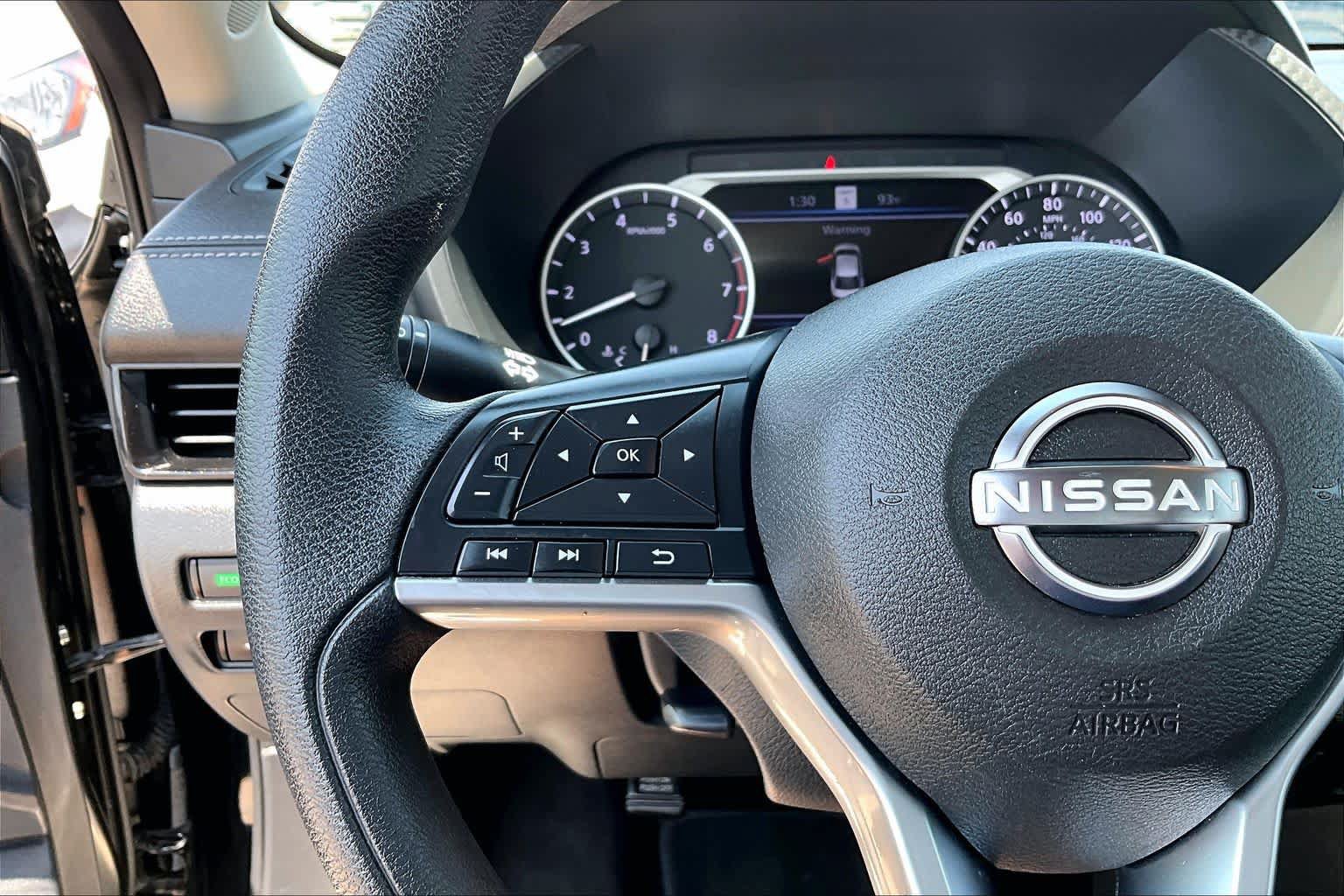 Used 2024 Nissan Sentra SV FWD image 23