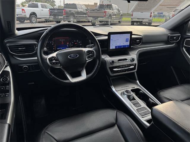 Certified 2023 Ford Explorer XLT w/ Equipment Group 202A image 17