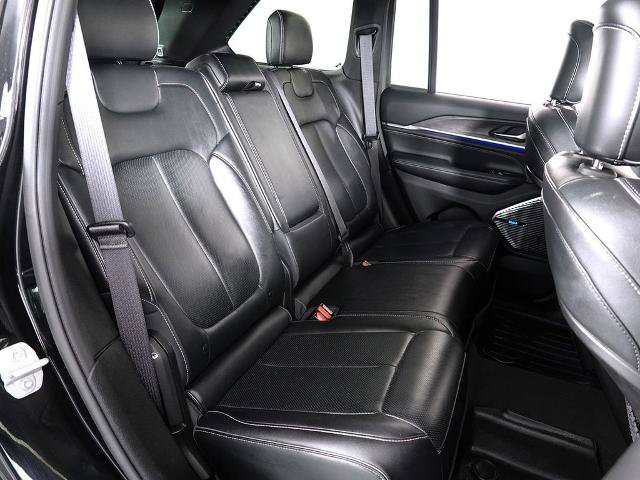 Used 2022 Jeep Grand Cherokee Overland AWD/4WD image 19