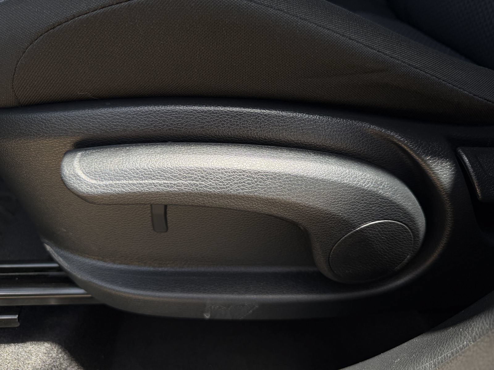 Used 2025 Kia Soul LX w/ LX Technology Package FWD image 26