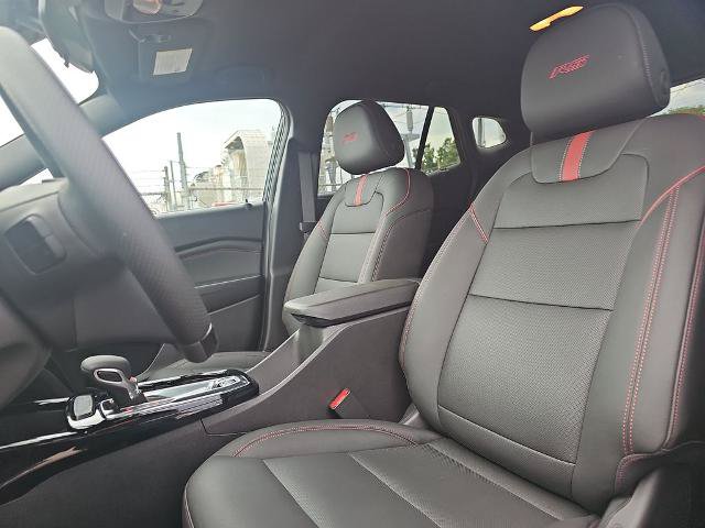 Used 2026 Chevrolet Trax RS FWD image 14