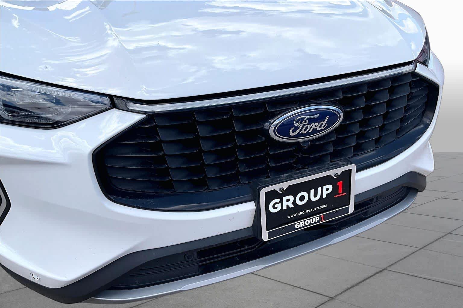 Certified 2023 Ford Escape Platinum AWD/4WD image 29