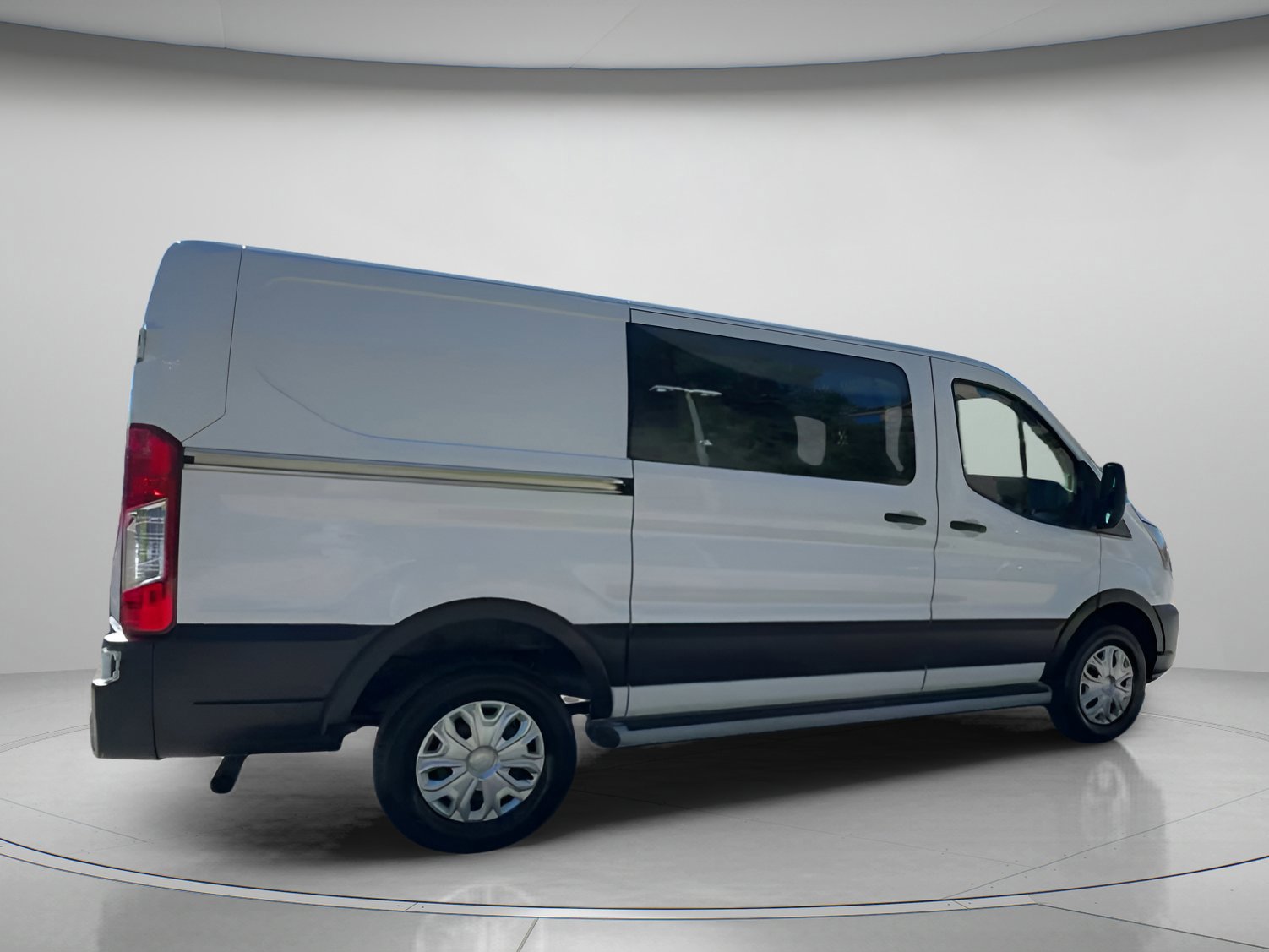 Certified 2024 Ford Transit 250 w/ Exterior Upgrade Package image 22