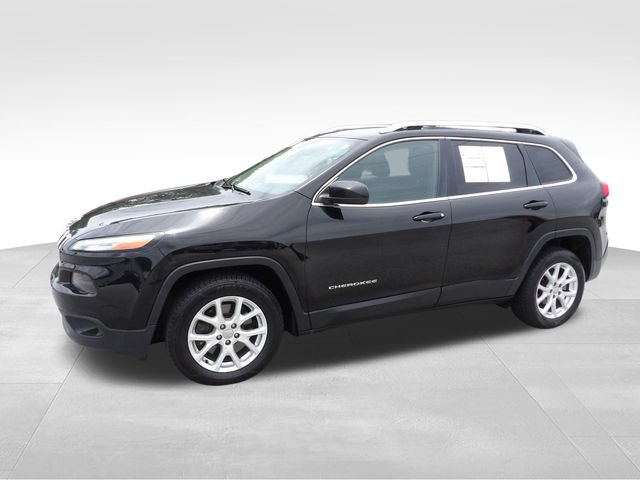 Used 2017 Jeep Cherokee Latitude FWD image 5