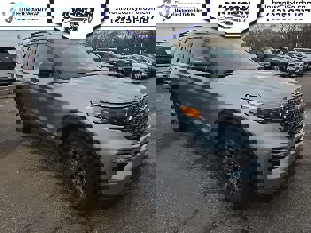 Certified 2024 Ford Explorer XLT w/ Equipment Group 202A AWD/4WD image 4