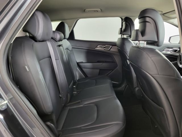 Used 2024 Kia Sportage EX image 17