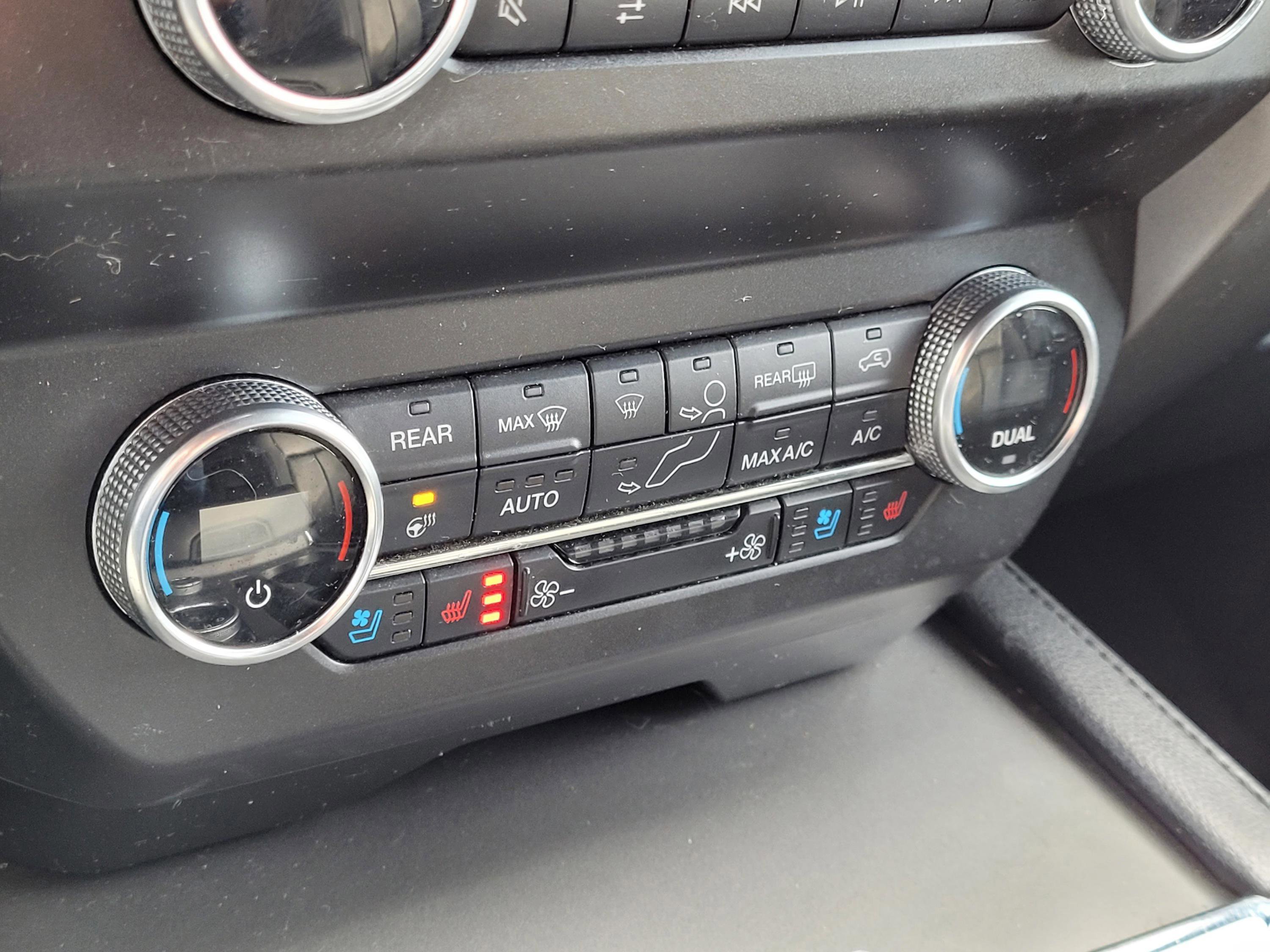 Certified 2020 Ford Expedition XLT w/ Equipment Group 202A image 23